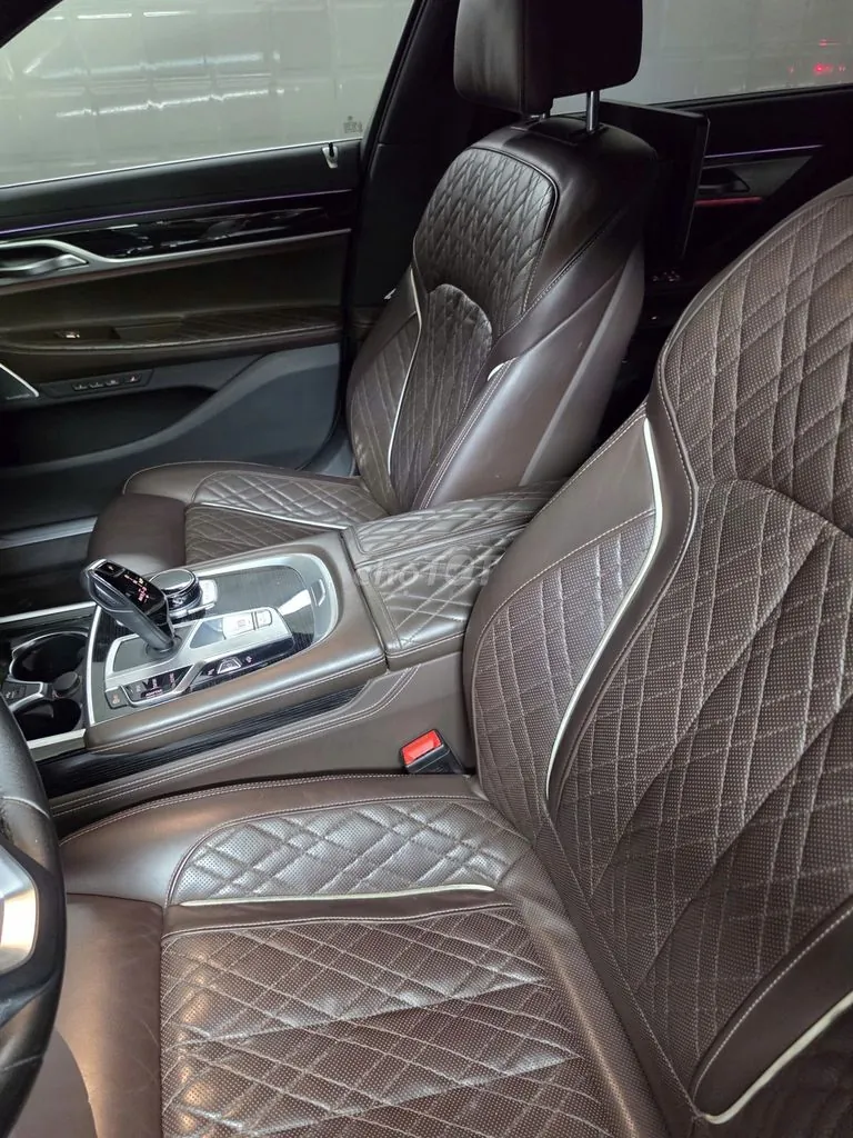 BMW 7 Series 2021 photo 5