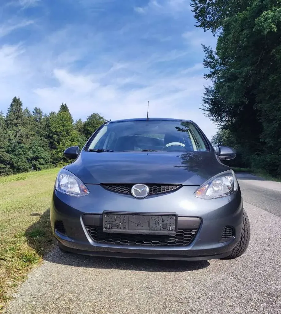 Mazda Mazda2