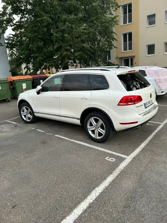 Volkswagen Touareg 2011 photo 3