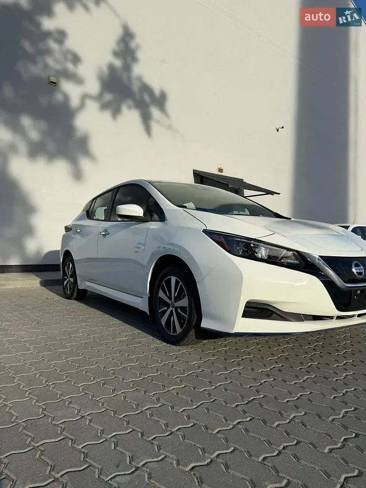 Nissan Leaf 2022 photo 3