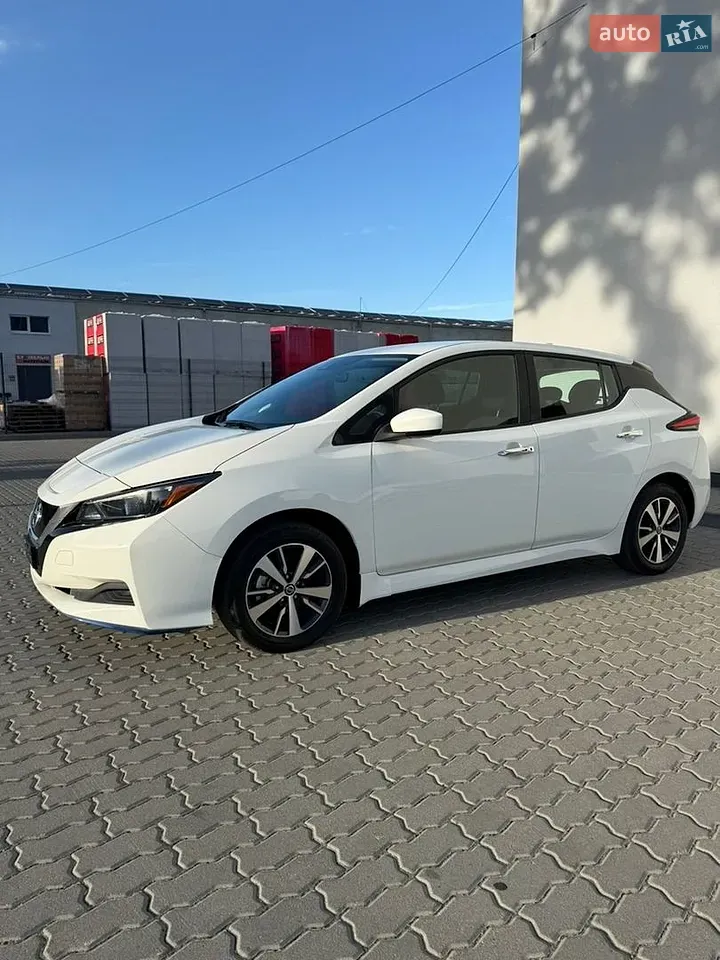 Nissan Leaf 2022 photo 2