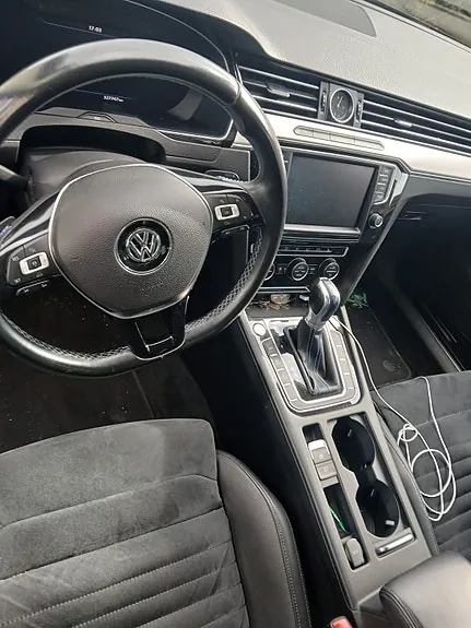 Volkswagen Passat 2016 photo 2