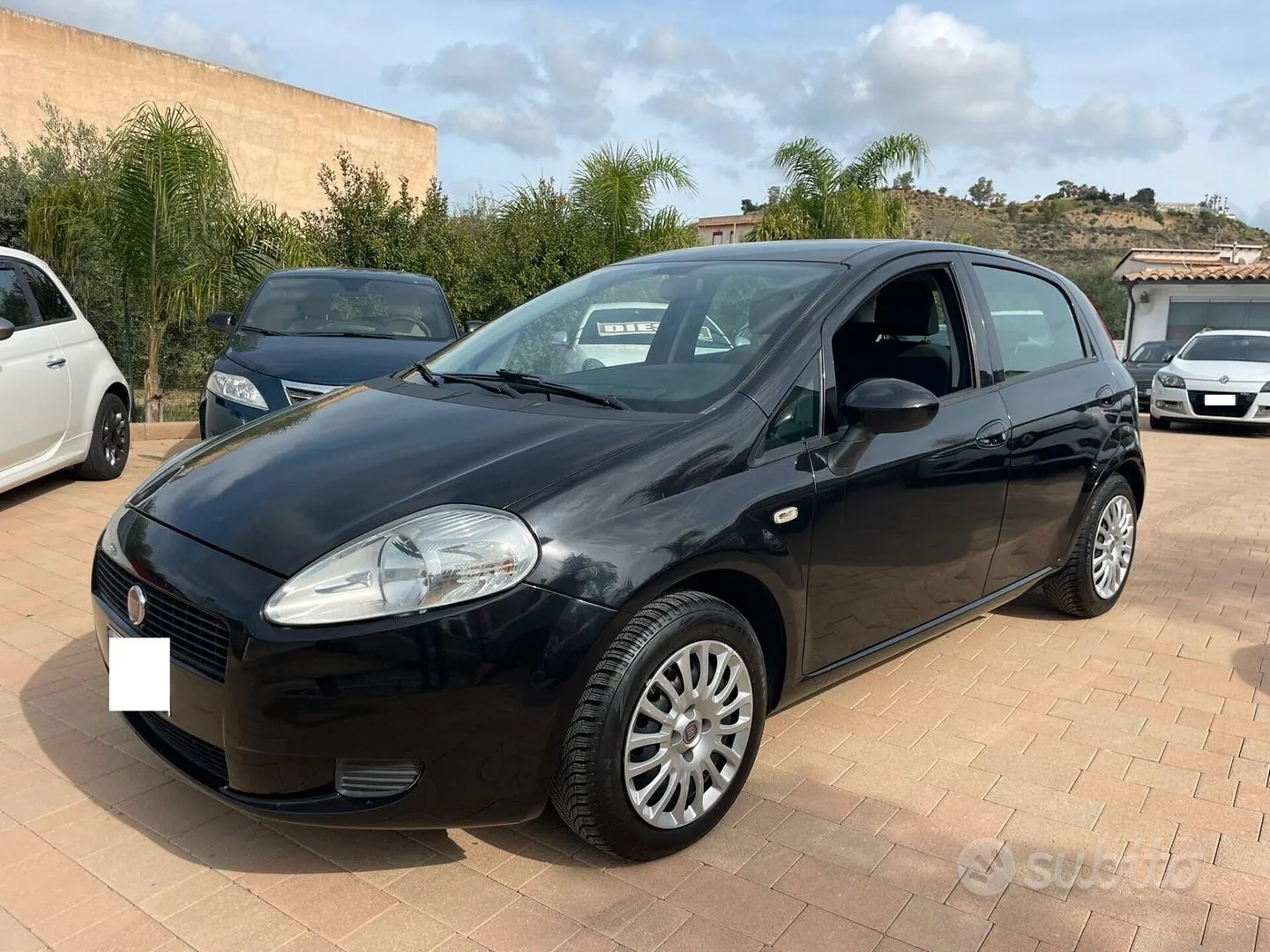 Fiat Grande Punto 2010 photo 2