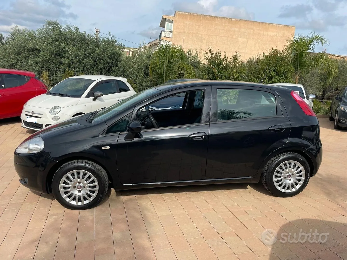 Fiat Grande Punto 2010 photo 3
