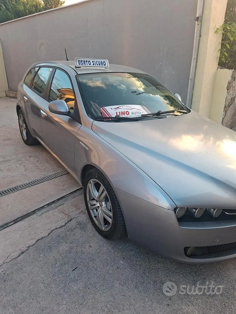 Alfa Romeo 159