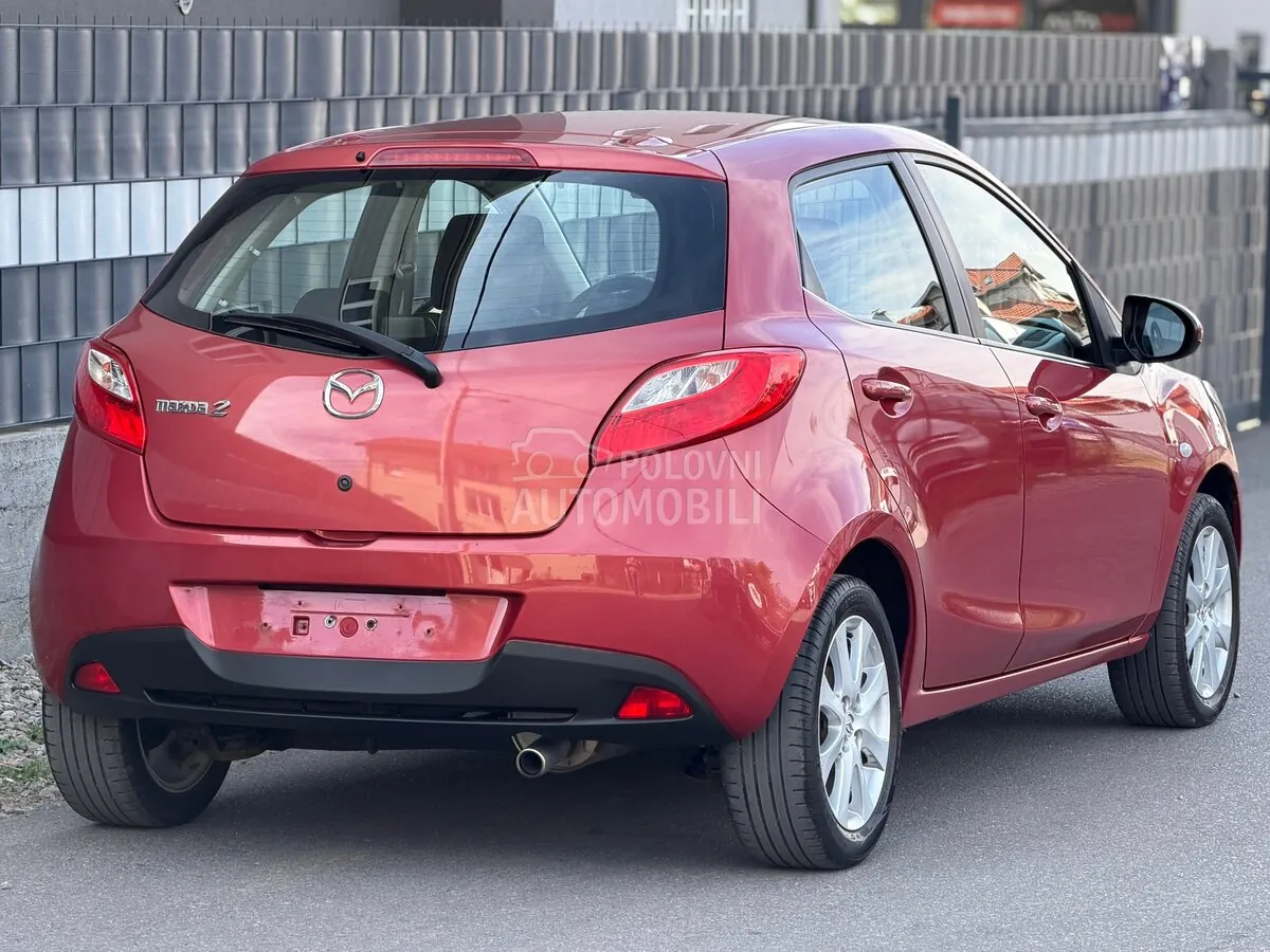 Mazda 2 2008 photo 5