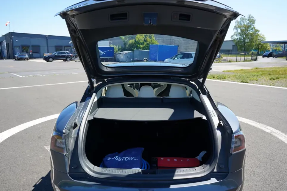 Tesla Model S 2017 photo 3