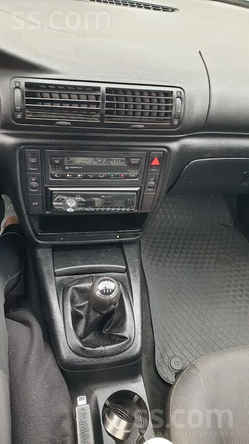 Volkswagen Passat 2002 photo 5