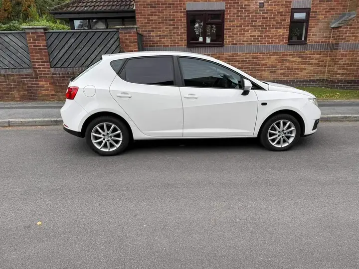 Seat Ibiza 2010 photo 4