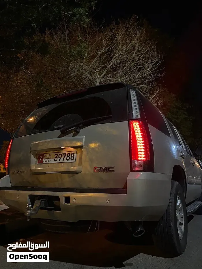 GMC Yukon 2007 photo 2