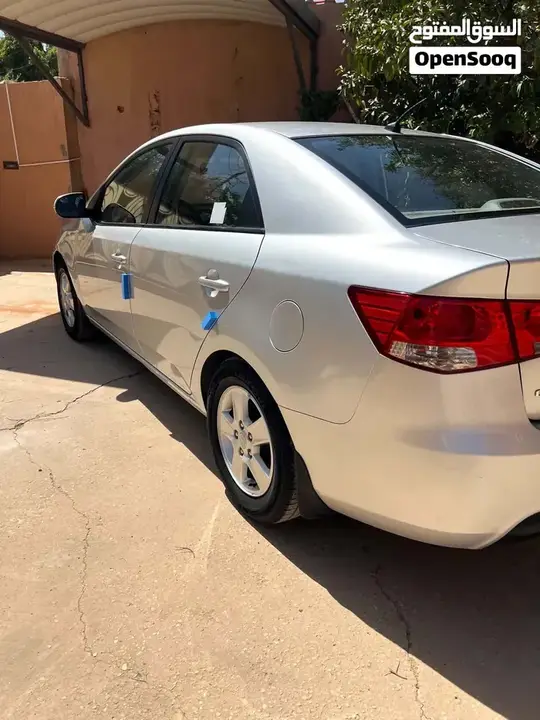 Kia Cerato 2012 photo 2