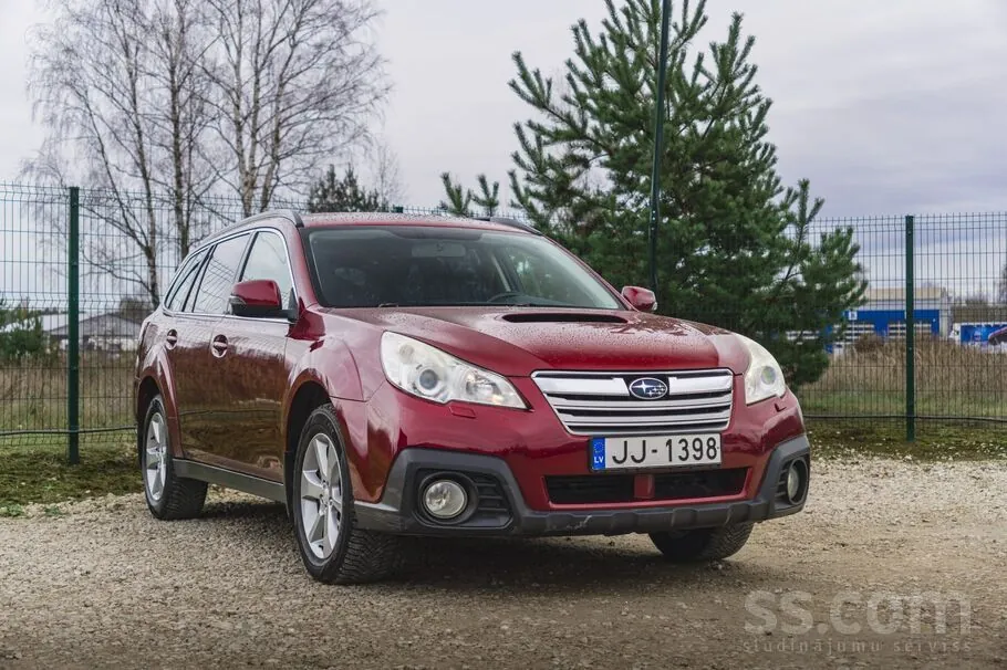 Subaru Legacy 2013 photo 3