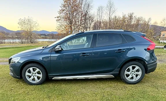 Volvo V40 Cross Country 2019 photo 3