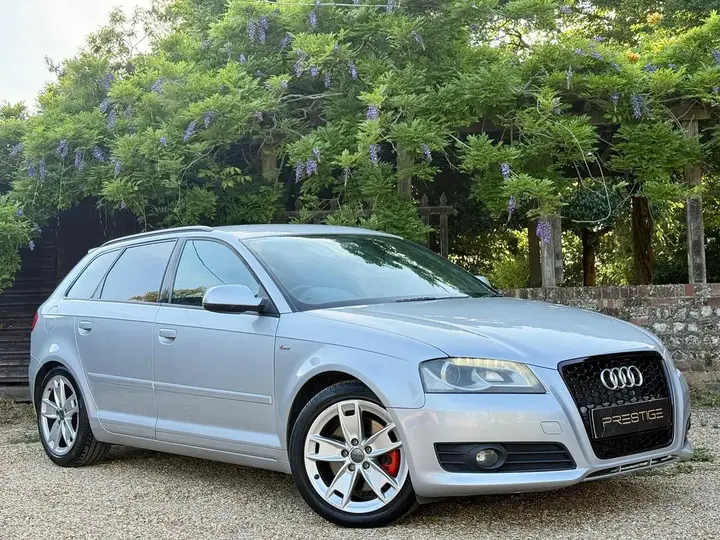 Audi A3 2011 photo 3