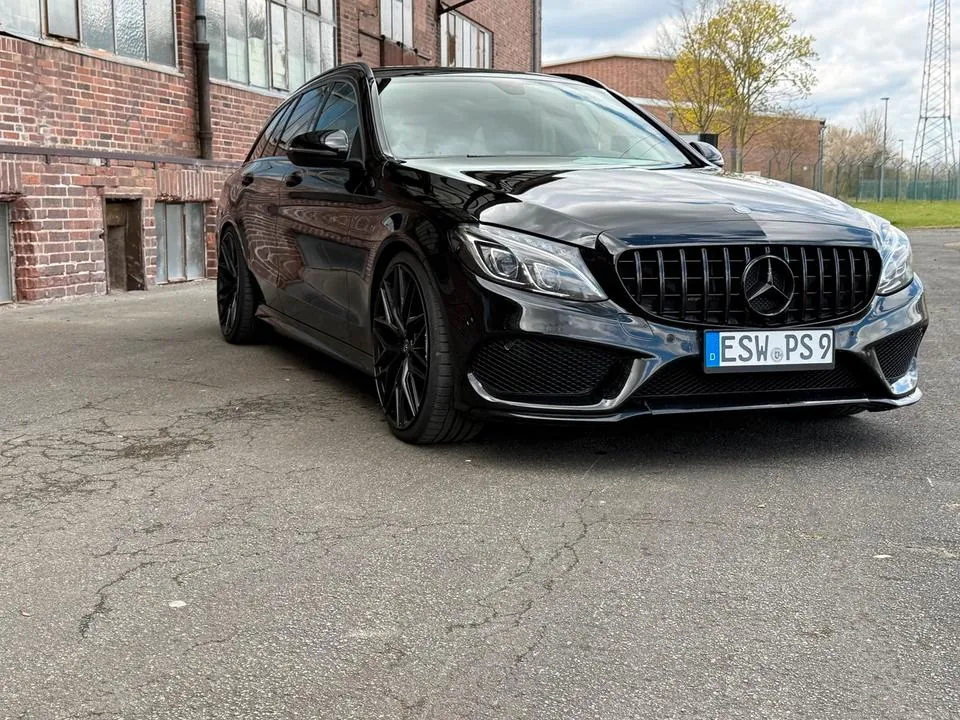 Mercedes-Benz W205