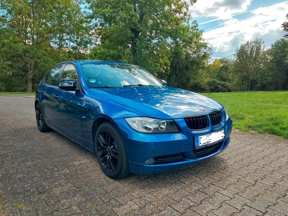 BMW 320I