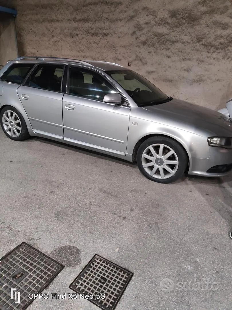 Audi A4 2009 photo 2
