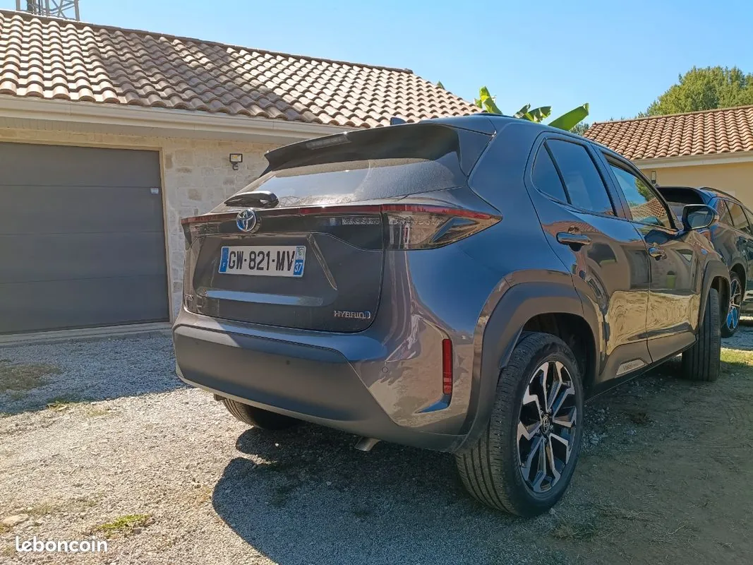 Toyota Yaris Cross 2024 photo 2