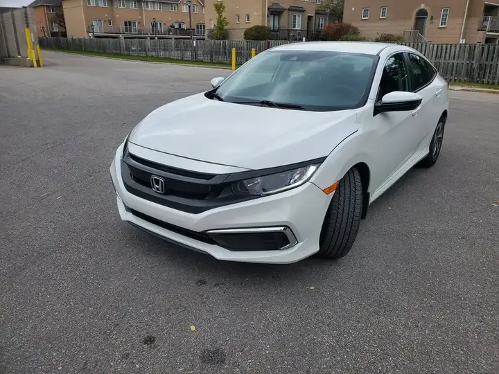 Honda Civic 2019 photo 2
