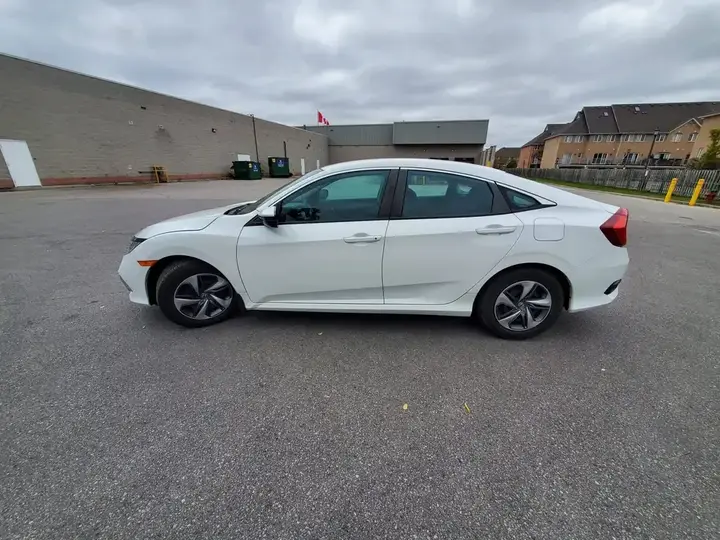 Honda Civic 2019 photo 3
