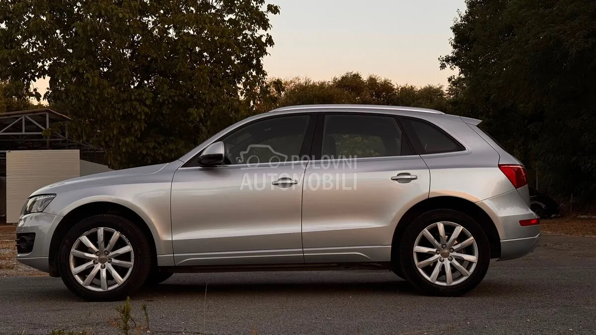 Audi Q5 2009 photo 2