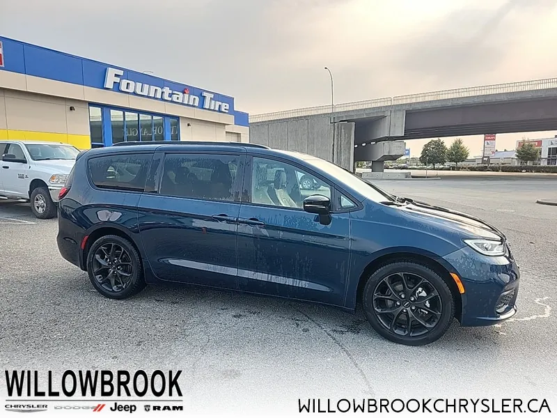 Chrysler Pacifica 2024 photo 5