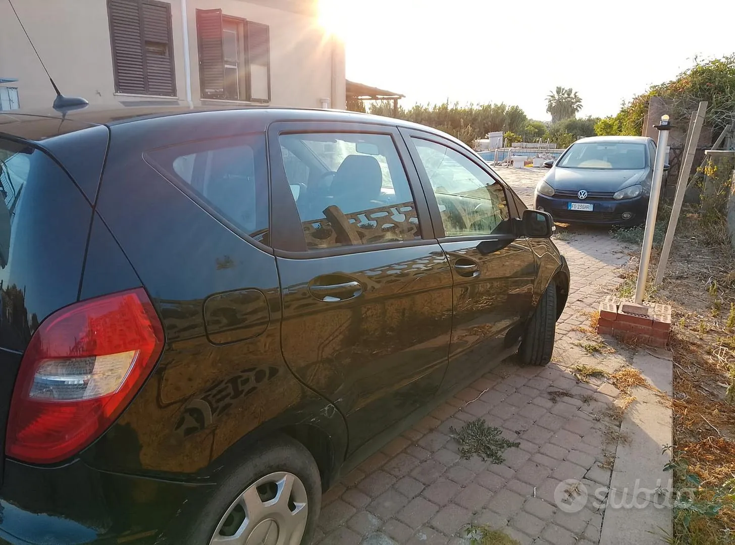 Mercedes-Benz A-Class 2011 photo 4