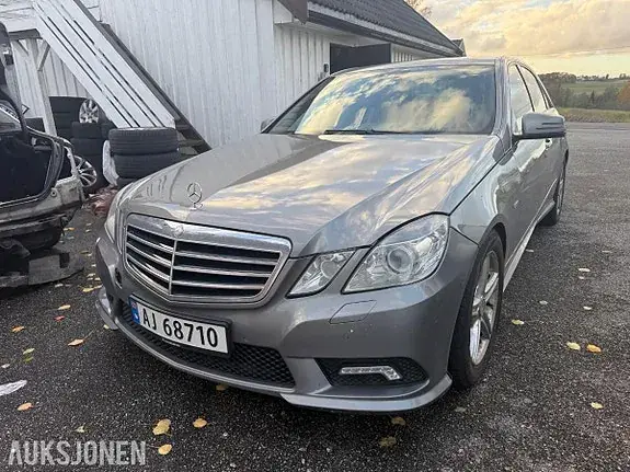 Mercedes-Benz E 220 D