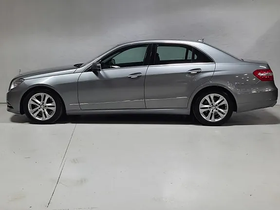 Mercedes-Benz E200 2012 photo 5