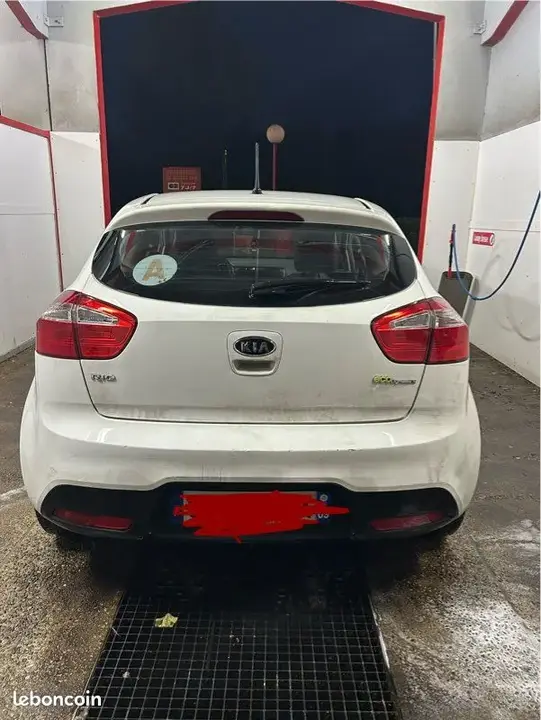 Kia Rio 2012 photo 2