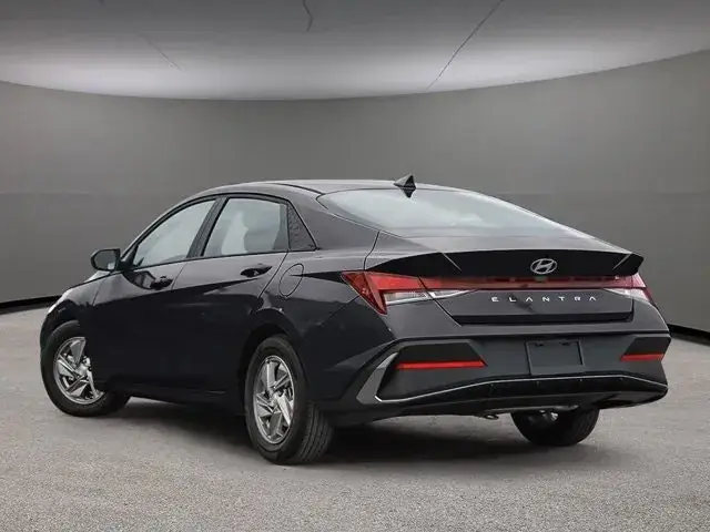 Hyundai Elantra 2026 photo 4