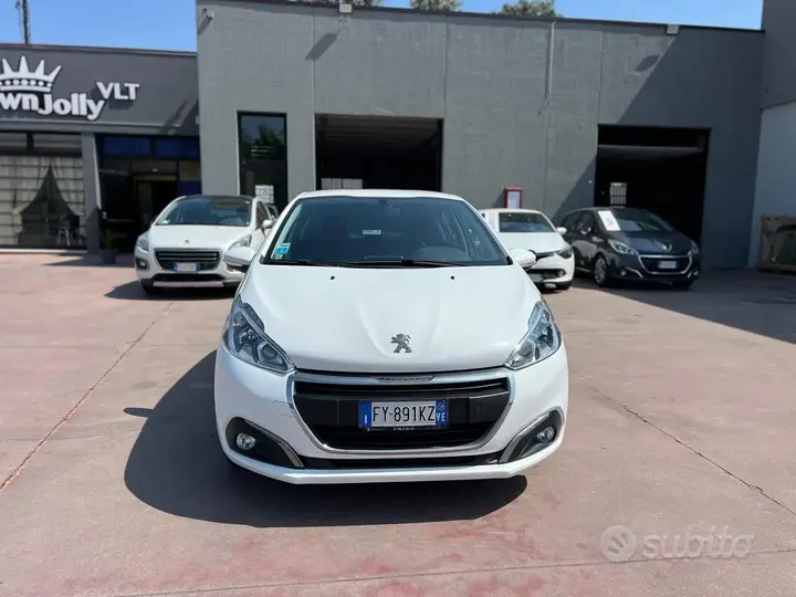 Peugeot 208 2016 photo 2