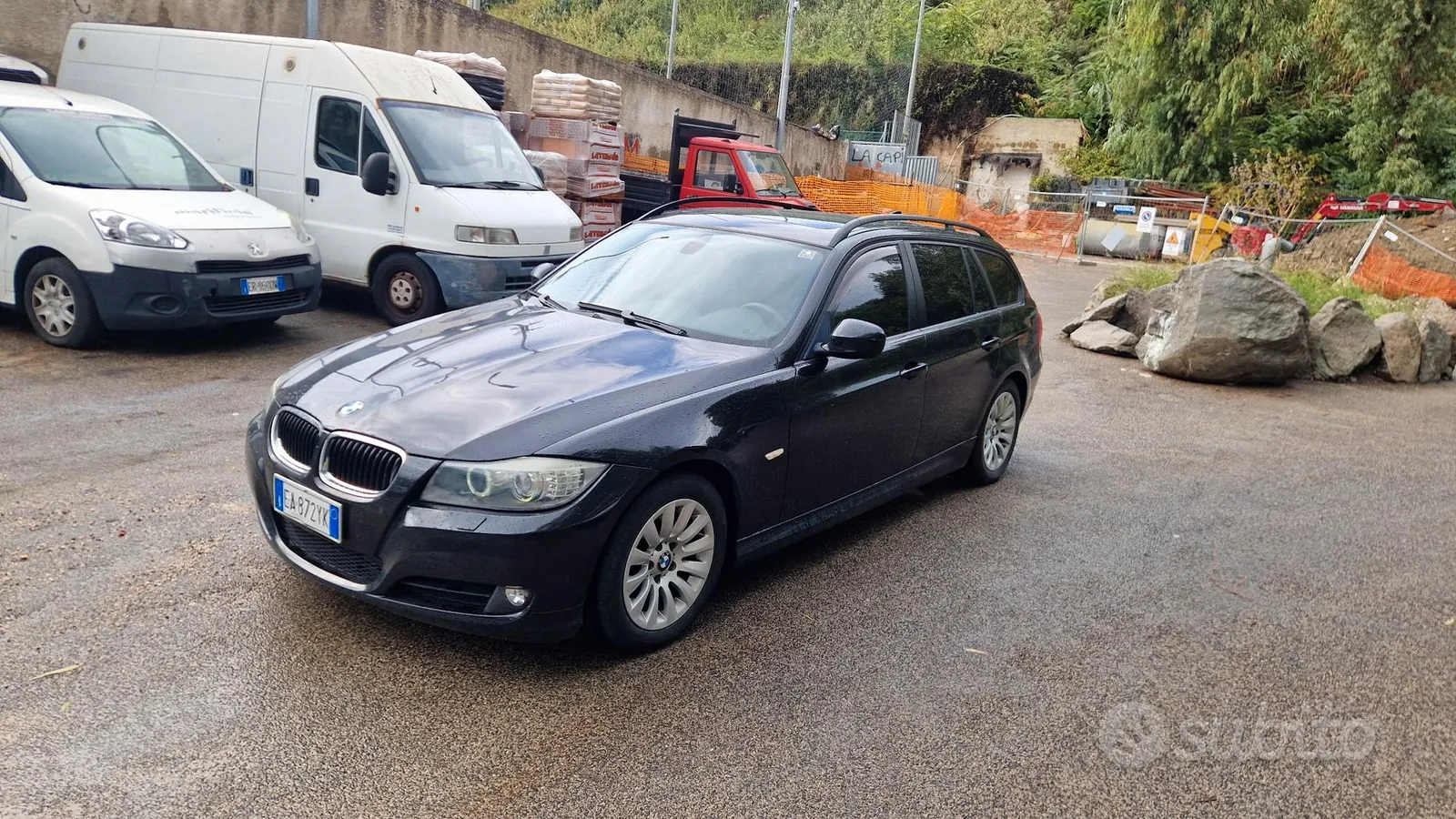 BMW 320 2010 photo 2