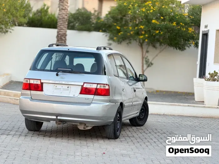 Kia Carens 2007 photo 3
