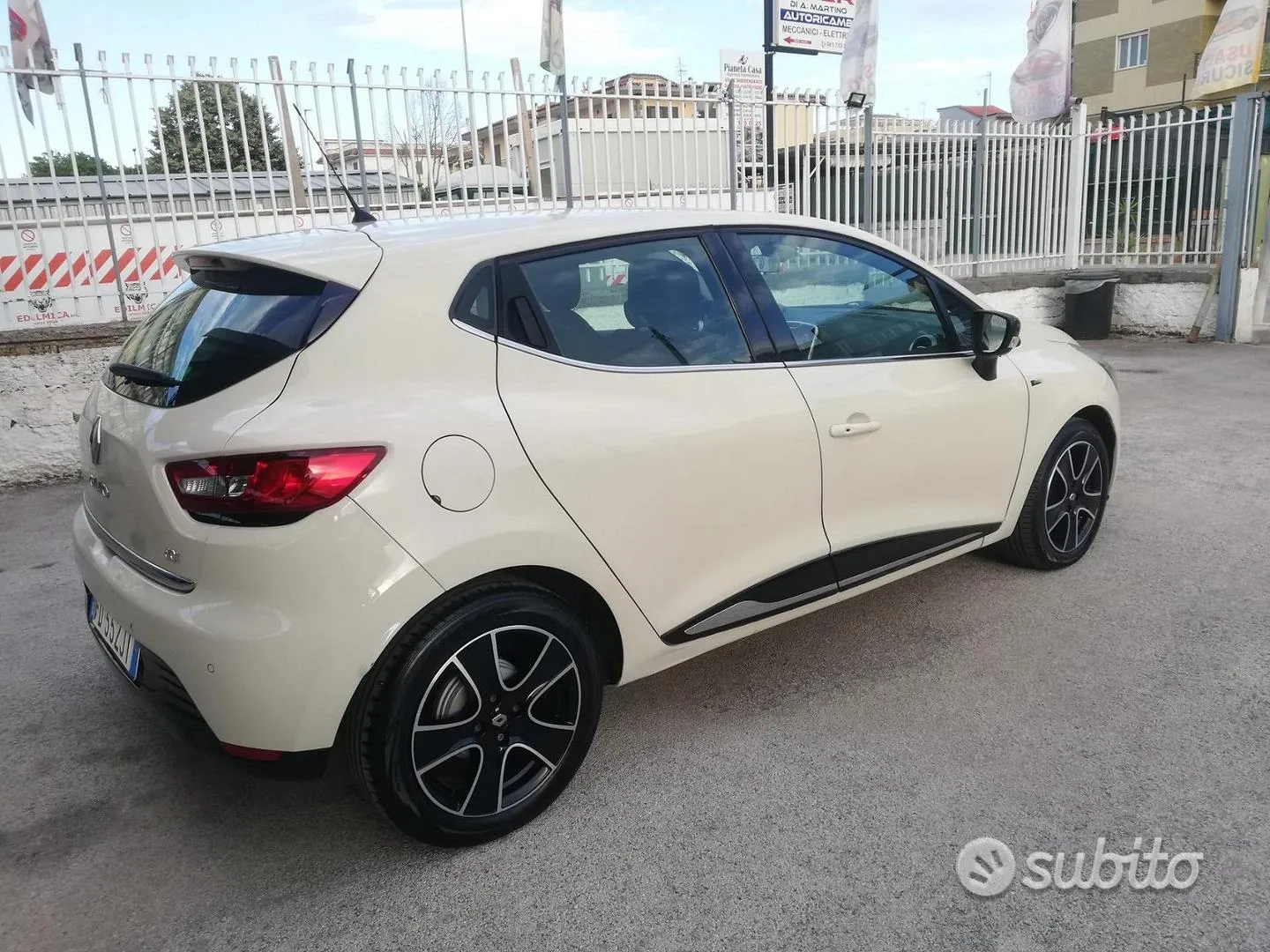 Renault Clio 2016 photo 2