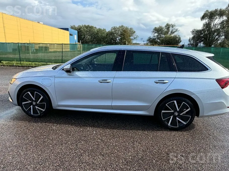 Skoda Octavia 2021 photo 3
