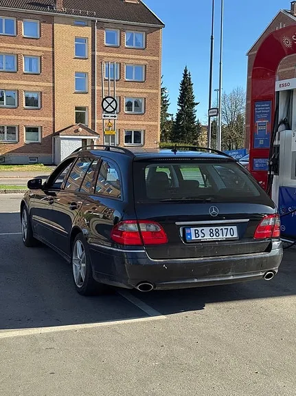 Mercedes-Benz E320 2006 photo 4