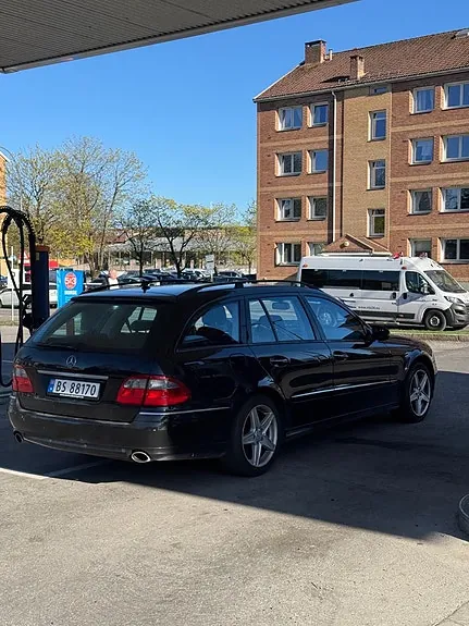 Mercedes-Benz E320 2006 photo 5