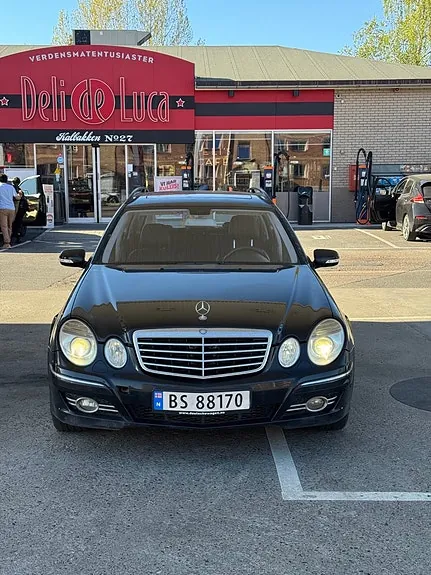 Mercedes-Benz E320