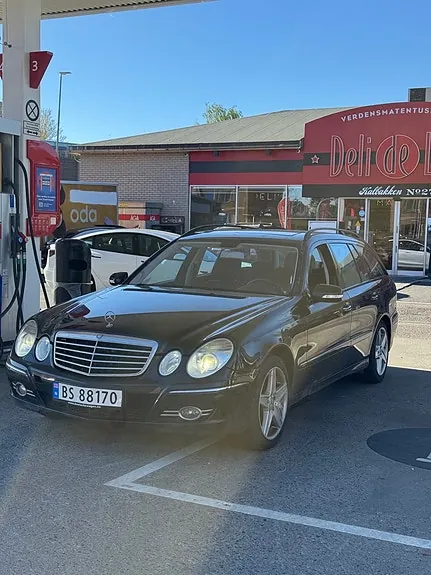 Mercedes-Benz E320 2006 photo 3
