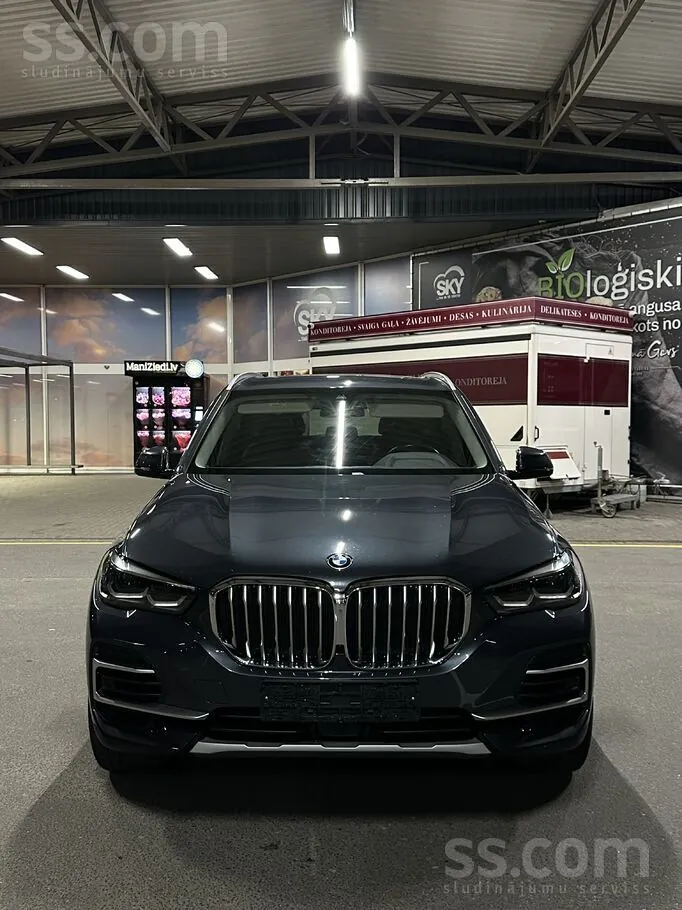 BMW X5 2022 photo 2