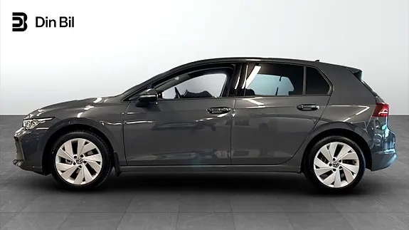 Volkswagen Golf I 2026 photo 2