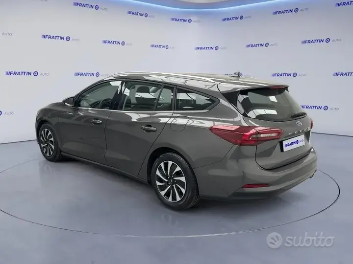 Ford Focus 2025 photo 2