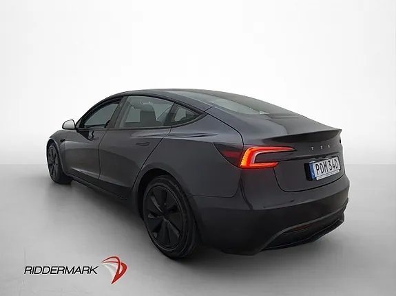 Tesla Model 3 2024 photo 3