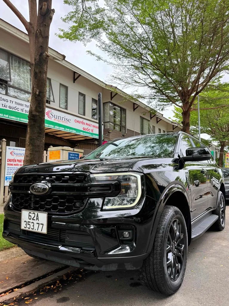 Ford Everest 2023 photo 3
