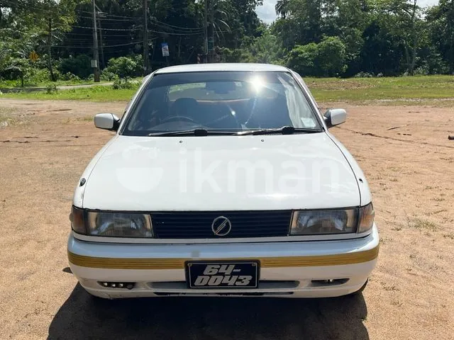 Nissan Sunny 1991 photo 4
