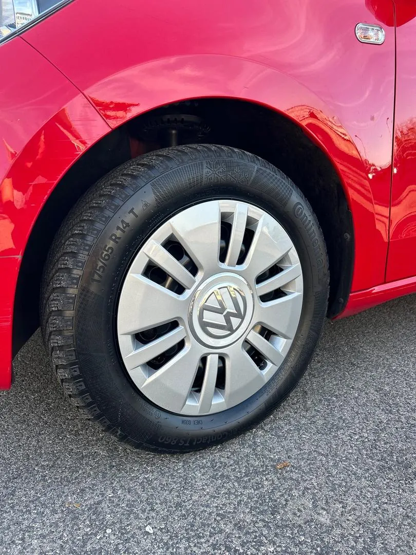 Volkswagen Up 2015 photo 4