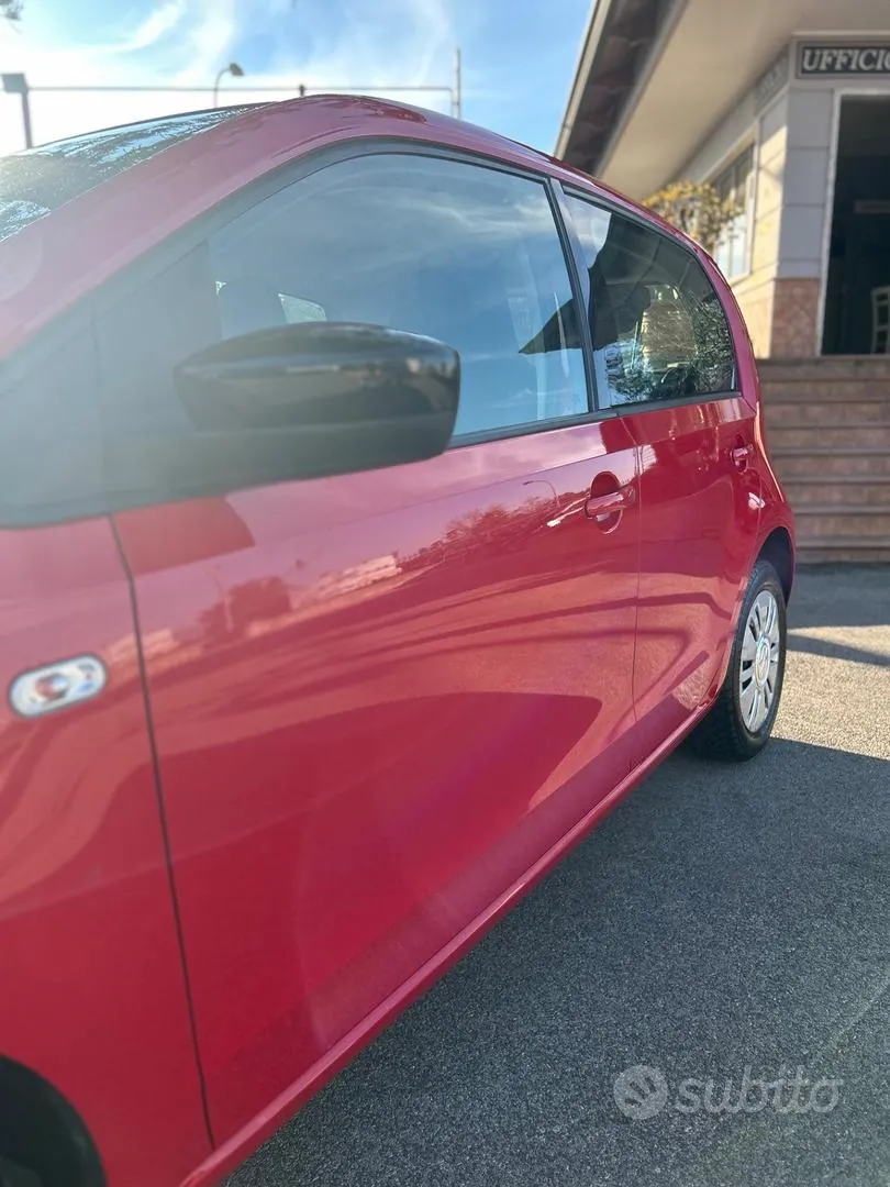 Volkswagen Up 2015 photo 3