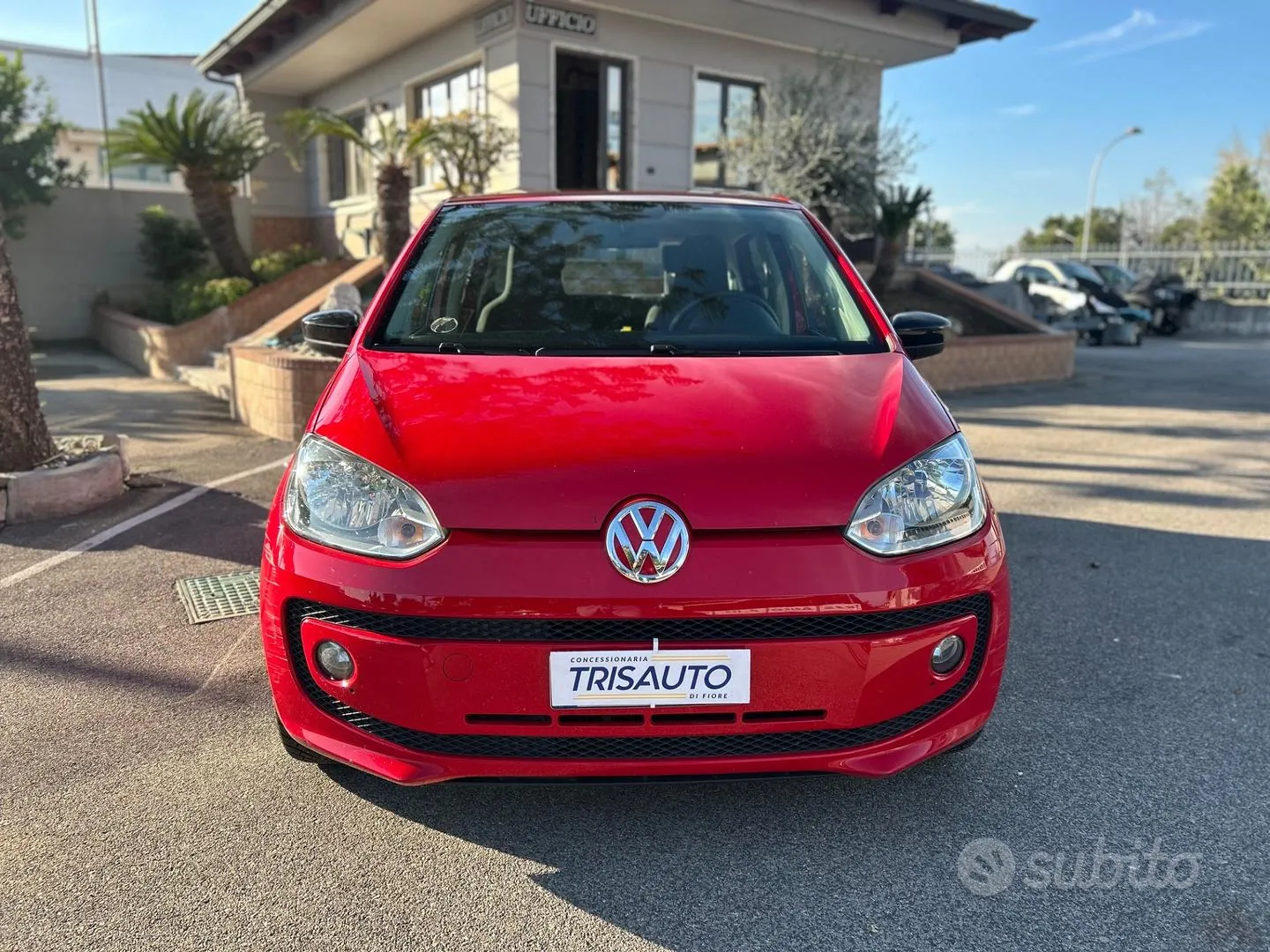 Volkswagen Up 2015 photo 2