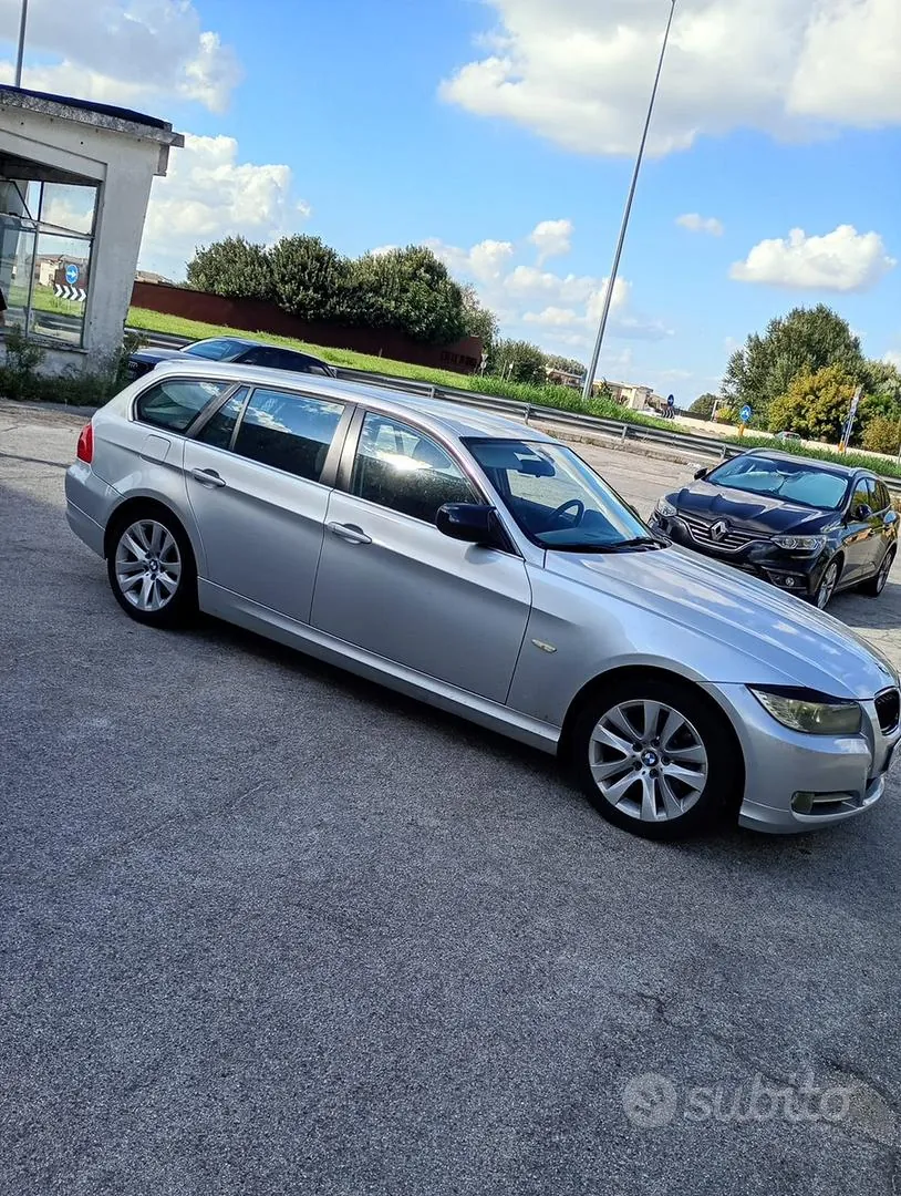 BMW 3 Series 2012 photo 3